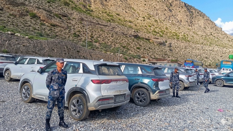 सशस्त्र प्रहरीद्वारा ७७4 वटा बीवाईडी इलेक्ट्रिक गाडी नियन्त्रणमा