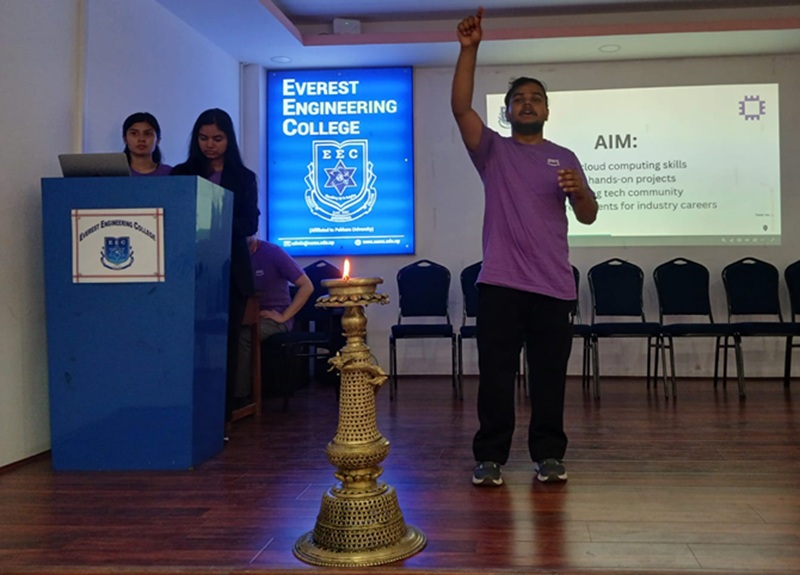 Everest AWS Students Group
