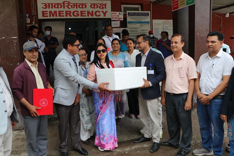 काठमाडौँ महानगरपालिकाद्वारा शुक्रराज ट्रपिकल अस्पताललाई १८ सय भाइल एन्टी रेबिज खोप हस्तान्तरण