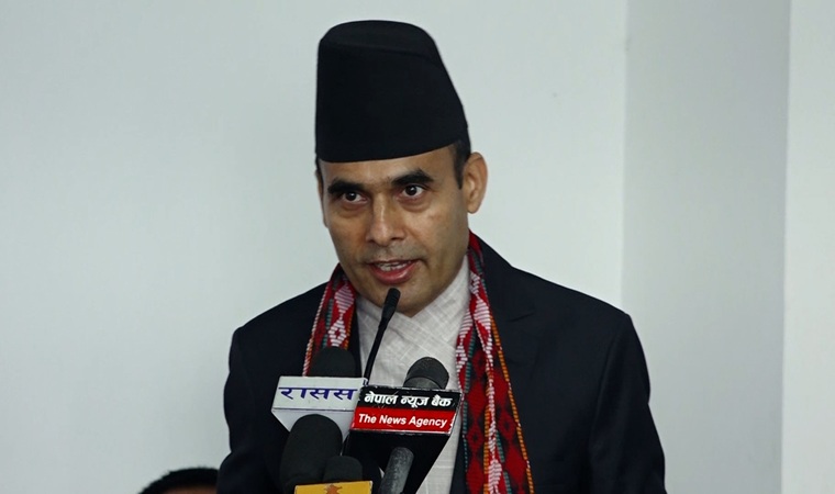 नेपाल टेलिकमका सबै टावरमा विद्युत् सेवा पुर्याउन सञ्चारमन्त्रीको निर्देशन 