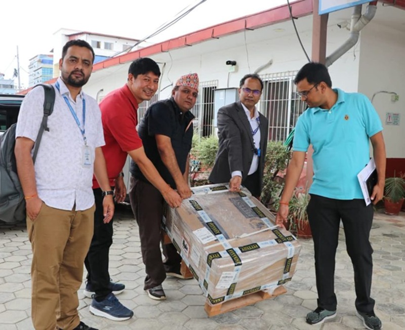 दूरसञ्चार प्राधिकरणद्वारा २० थान स्याटेलाइट फोन हस्तान्तरण: विपद् उद्धारमा सञ्चार सहज हुने विश्वास