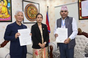 बाढीबाट प्रभावित बालबालिकाका लागि झन्डै ५८ करोड सहयोग गर्ने घले दम्पतिको घोषणा